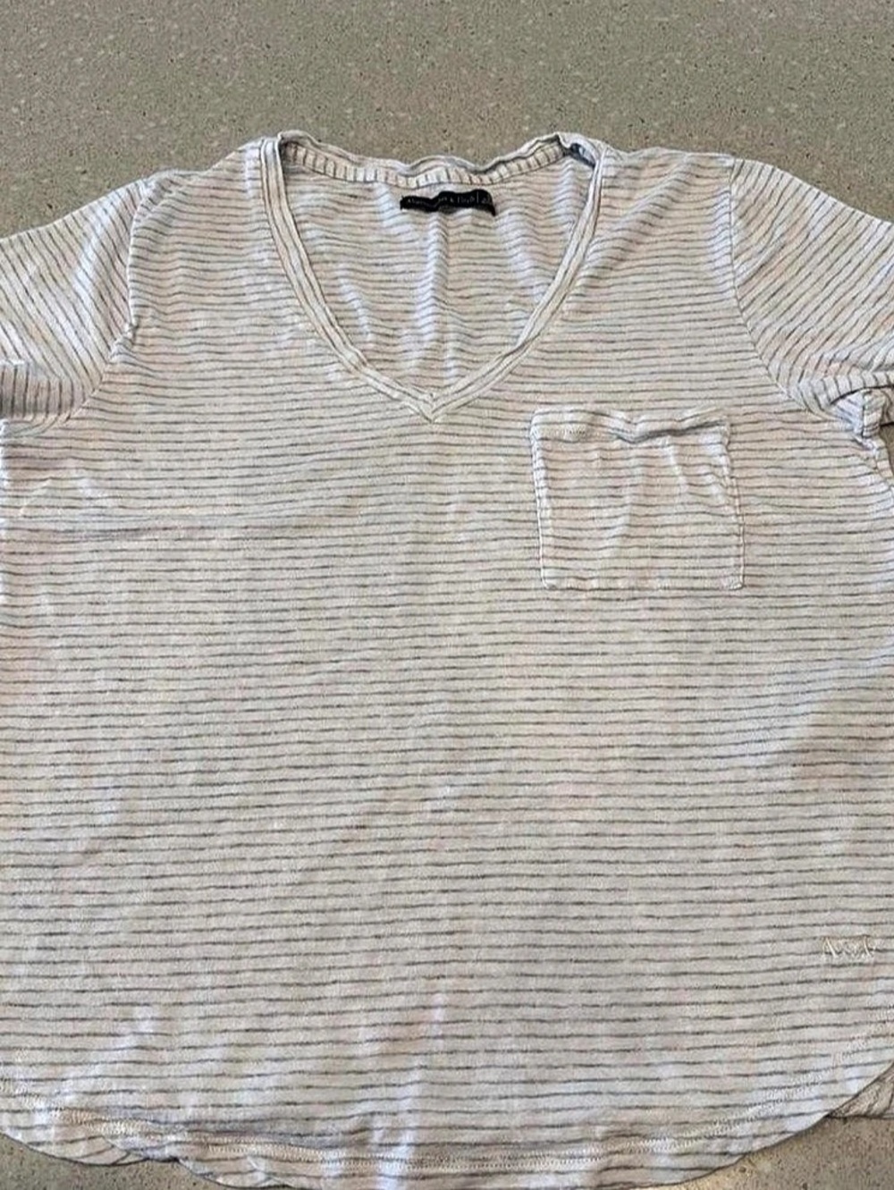 Abercrombie & Fitch Striped V-Neck Pocket Tee in White & Gray Size Small